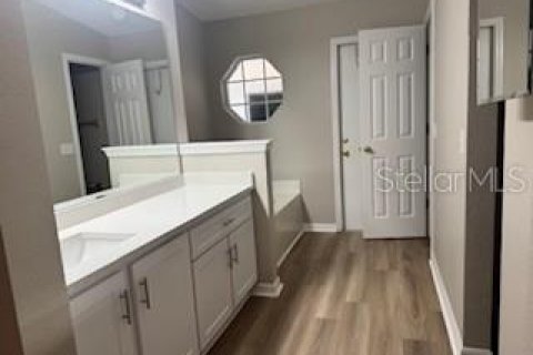 House in Valrico, Florida 3 bedrooms, 174.1 sq.m. № 1917199 - photo 16