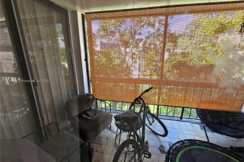 Condominio en venta en Coral Springs, Florida, 2 dormitorios, 99.22 m2 № 1888282 - foto 3
