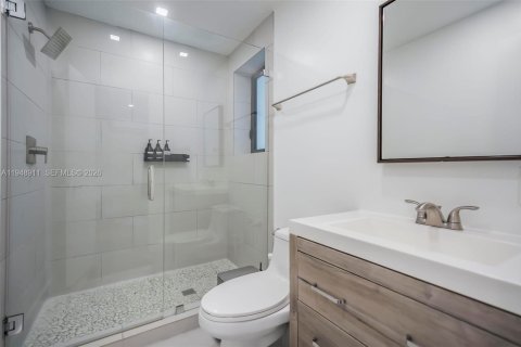 Villa ou maison à louer à Miami, Floride: 4 chambres, 203.36 m2 № 2006232 - photo 15