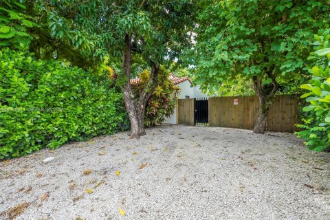 Villa ou maison à louer à Miami, Floride: 4 chambres, 203.36 m2 № 2006232 - photo 23