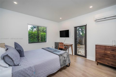 Villa ou maison à louer à Miami, Floride: 4 chambres, 203.36 m2 № 2006232 - photo 12