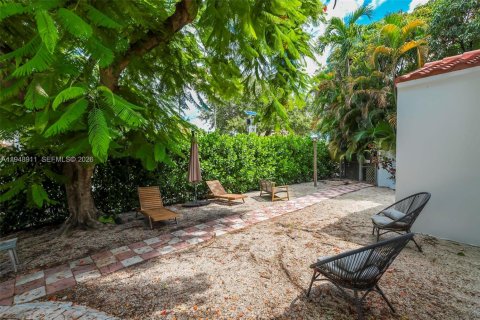 Villa ou maison à louer à Miami, Floride: 4 chambres, 203.36 m2 № 2006232 - photo 22