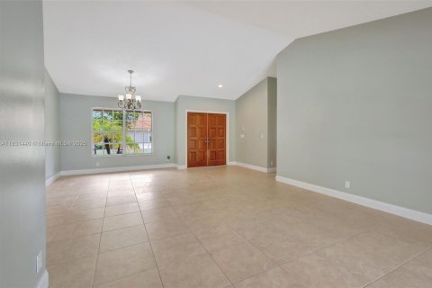 House in Plantation, Florida 4 bedrooms, 206.43 sq.m. № 1807922 - photo 15