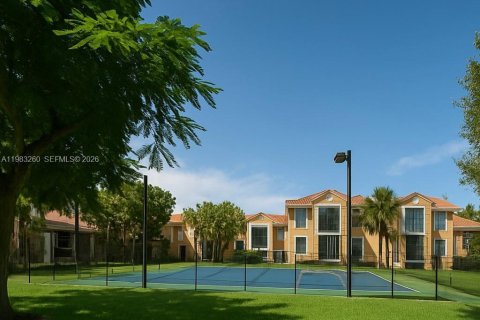 Copropriété à vendre à Tamarac, Floride: 2 chambres, 91.14 m2 № 2044866 - photo 3