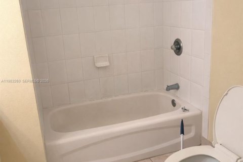 Copropriété à vendre à Tamarac, Floride: 2 chambres, 91.14 m2 № 2044866 - photo 8