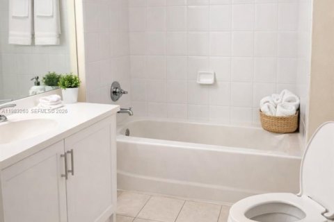 Copropriété à vendre à Tamarac, Floride: 2 chambres, 91.14 m2 № 2044866 - photo 7