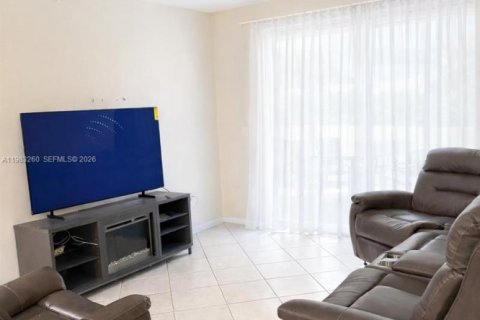 Copropriété à vendre à Tamarac, Floride: 2 chambres, 91.14 m2 № 2044866 - photo 4