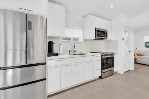 Apartamento en alquiler en Miami Beach, Florida, 1 dormitorio, 46.45 m2 № 1989138 - foto 8