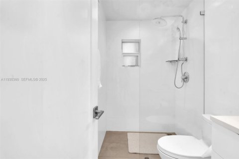 Apartamento en alquiler en Miami Beach, Florida, 1 dormitorio, 46.45 m2 № 1989138 - foto 6