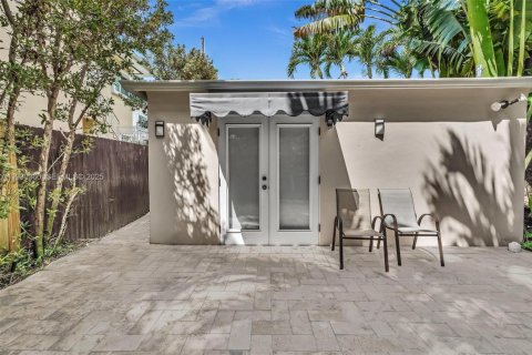 Apartamento en alquiler en Miami Beach, Florida, 1 dormitorio, 46.45 m2 № 1989138 - foto 2