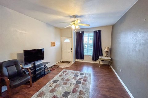 Condo in Gainesville, Florida, 2 bedrooms  № 1584189 - photo 5