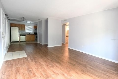 Copropriété à vendre à Gainesville, Floride: 2 chambres, 83.61 m2 № 1904329 - photo 2