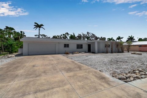 Casa en venta en Sarasota, Florida, 3 dormitorios, 175.96 m2 № 1757677 - foto 2