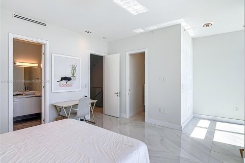 Touwnhouse à vendre à Hollywood, Floride: 3 chambres, 299.15 m2 № 1800653 - photo 21
