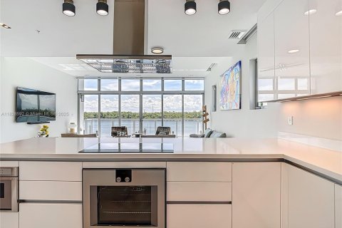 Touwnhouse à vendre à Hollywood, Floride: 3 chambres, 299.15 m2 № 1800653 - photo 11
