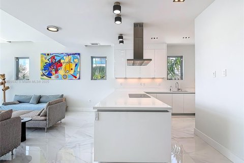 Touwnhouse à vendre à Hollywood, Floride: 3 chambres, 299.15 m2 № 1800653 - photo 6