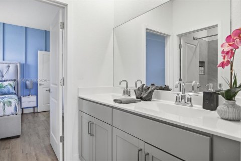 Villa ou maison à vendre à Homestead, Floride: 4 chambres, 267.56 m2 № 2030619 - photo 25