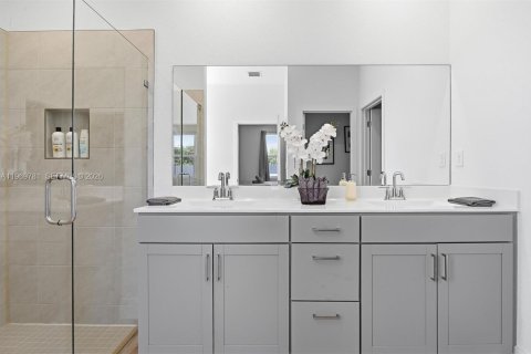 Villa ou maison à vendre à Homestead, Floride: 4 chambres, 267.56 m2 № 2030619 - photo 13