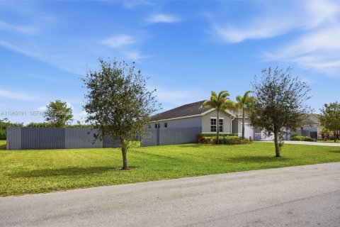 Villa ou maison à vendre à Homestead, Floride: 4 chambres, 267.56 m2 № 2030619 - photo 17
