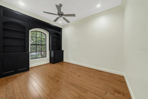 House in DeLand, Florida 3 bedrooms, 255.85 sq.m. № 2091843 - photo 23