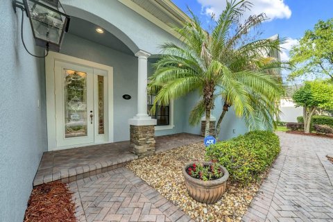 House in DeLand, Florida 3 bedrooms, 255.85 sq.m. № 2091843 - photo 2