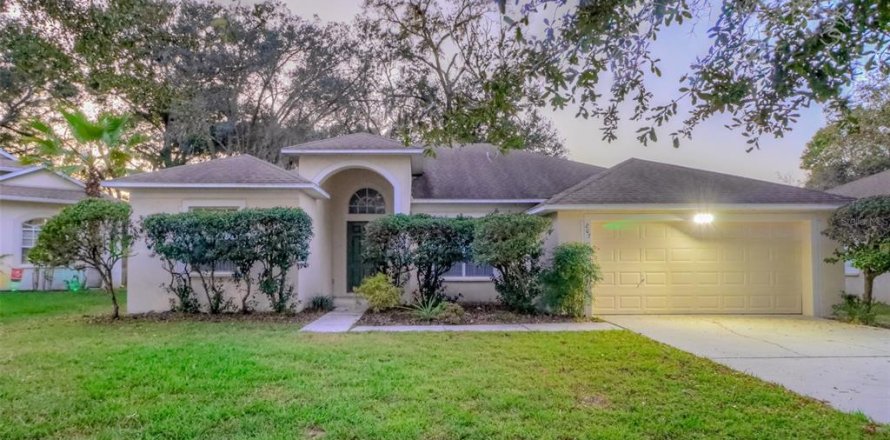 Casa en Brandon, Florida 3 dormitorios, 176.14 m2 № 2347492