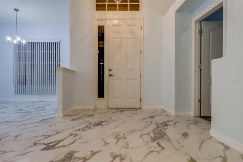 Casa en alquiler en Brandon, Florida, 3 dormitorios, 176.14 m2 № 2347492 - foto 18