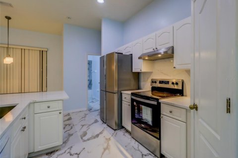 Casa en alquiler en Brandon, Florida, 3 dormitorios, 176.14 m2 № 2347492 - foto 21