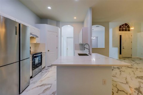Casa en alquiler en Brandon, Florida, 3 dormitorios, 176.14 m2 № 2347492 - foto 25