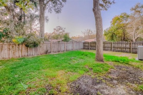 Casa en alquiler en Brandon, Florida, 3 dormitorios, 176.14 m2 № 2347492 - foto 2