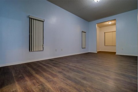 Casa en alquiler en Brandon, Florida, 3 dormitorios, 176.14 m2 № 2347492 - foto 27