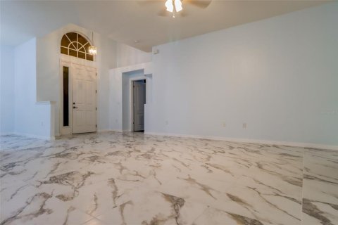 Casa en alquiler en Brandon, Florida, 3 dormitorios, 176.14 m2 № 2347492 - foto 16