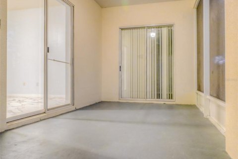 Casa en alquiler en Brandon, Florida, 3 dormitorios, 176.14 m2 № 2347492 - foto 4