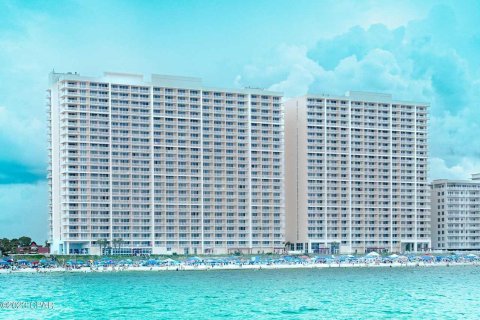 Condo in Panama City Beach, Florida, 1 bedroom  № 560141 - photo 1