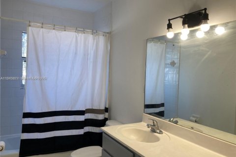 Villa ou maison à louer à West Palm Beach, Floride: 3 chambres, 122.45 m2 № 2002114 - photo 7