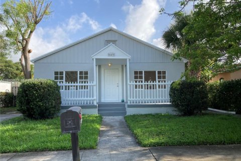 Villa ou maison à louer à West Palm Beach, Floride: 3 chambres, 122.45 m2 № 2002114 - photo 2