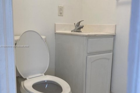 Villa ou maison à louer à West Palm Beach, Floride: 3 chambres, 122.45 m2 № 2002114 - photo 9