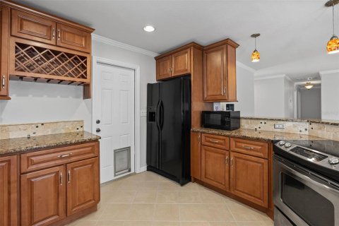 House in Saint Petersburg, Florida 3 bedrooms, 140.75 sq.m. № 1655180 - photo 13