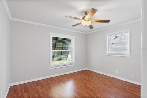 House in Saint Petersburg, Florida 3 bedrooms, 140.75 sq.m. № 1655180 - photo 19