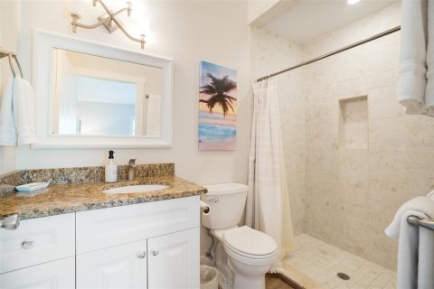Commercial property in Sarasota, Florida 6 bedrooms, 296.82 sq.m. № 2217083 - photo 26
