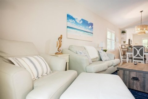 Commercial property in Sarasota, Florida 6 bedrooms, 296.82 sq.m. № 2217083 - photo 22