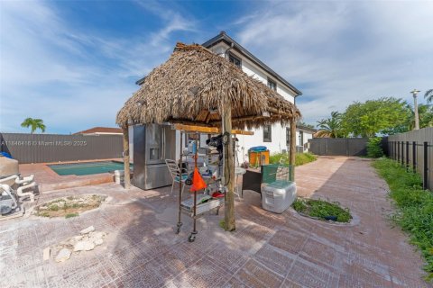 Casa en venta en Miami, Florida, 4 dormitorios, 170.2 m2 № 1845830 - foto 30