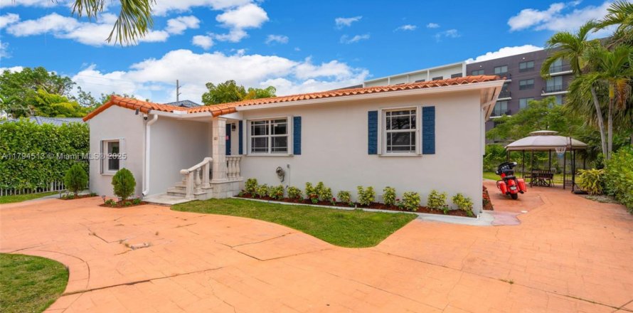 Casa en Miami, Florida 3 dormitorios, 178.09 m2 № 1725920