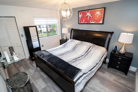 Condo in Miramar, Florida, 3 bedrooms  № 1974254 - photo 18