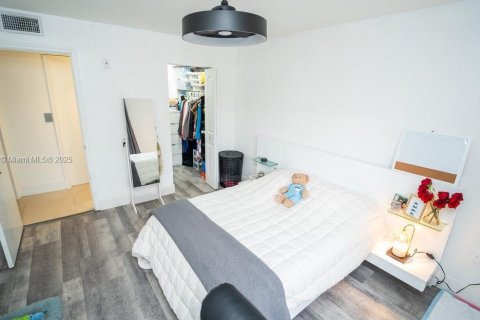 Condo in Miramar, Florida, 3 bedrooms  № 1974254 - photo 13