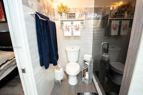 Condo in Miramar, Florida, 3 bedrooms  № 1974254 - photo 19