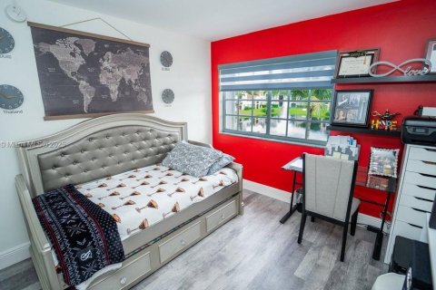 Condo in Miramar, Florida, 3 bedrooms  № 1974254 - photo 9