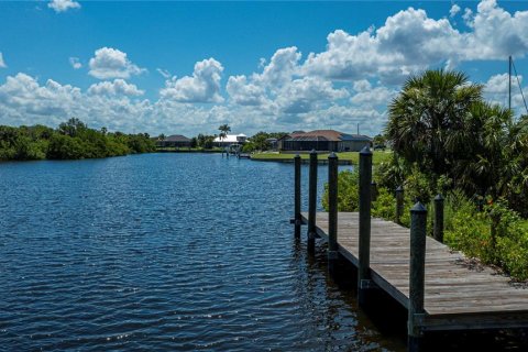 Land in Port Charlotte, Florida № 1798057 - photo 1