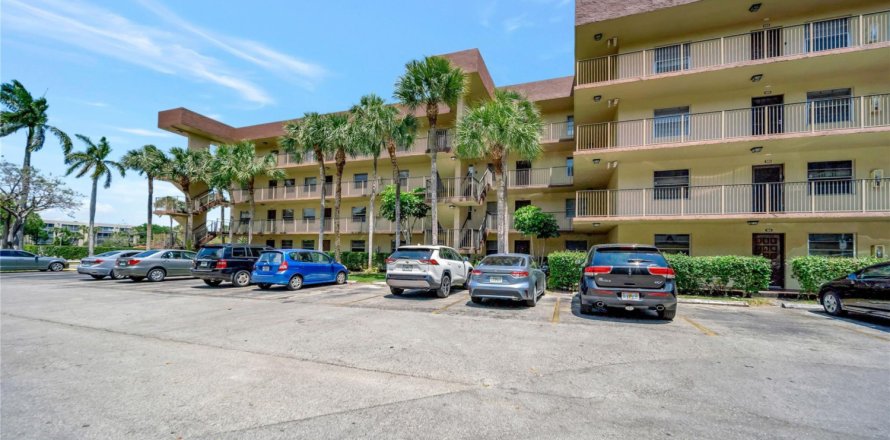 Condominio en Lauderdale Lakes, Florida, 2 dormitorios № 1146020