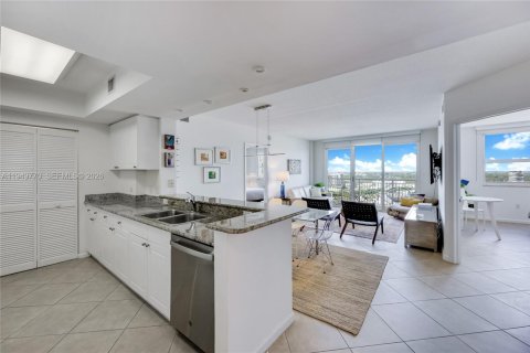 Снять в аренду кондоминиум в Авентура, Флорида 2 спальни, 109.16м2, № 2005539 - фото 4